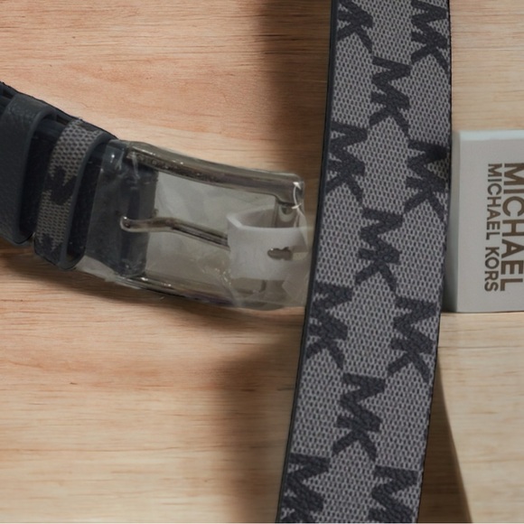 Michael Kors Belt - Picture 4 of 4